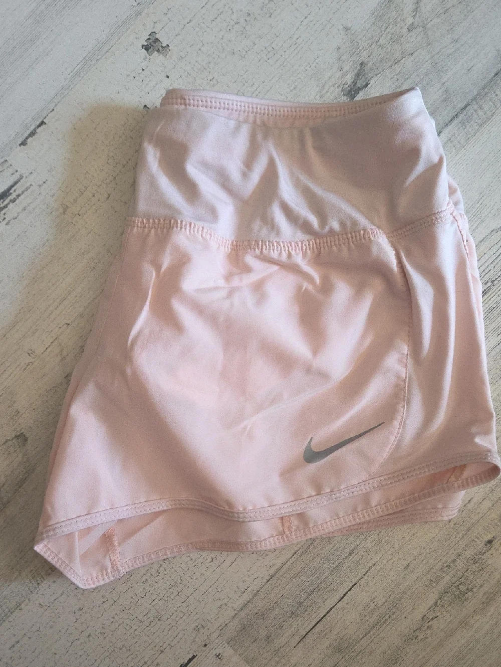 Nike Women's Light Pink Athletic Dry Fit Shorts Sz MEDIUM